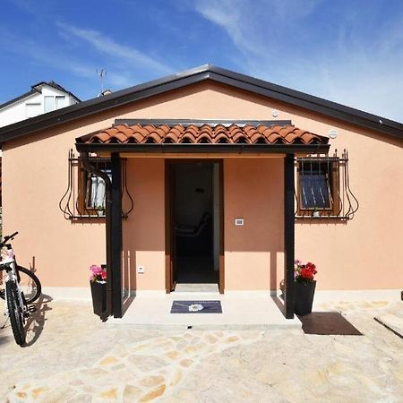 Deluxe Apartment Nono- Anex Building Porec Exterior photo
